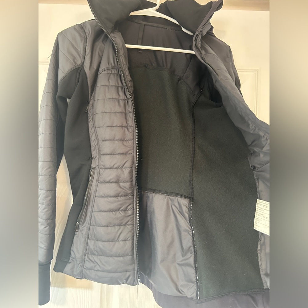 Lululemon First Mile Jacket - Picture 15 of 15